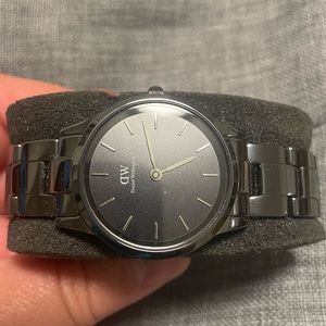 Brand new Daniel Wellington ladies watch!